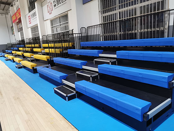 前置式平靠背座椅伸縮看臺(電動/手動) 前置式平靠背座椅伸縮看臺(電動/手動)