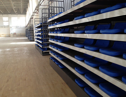 喀什民語中學(xué)體育館伸縮看臺(tái)