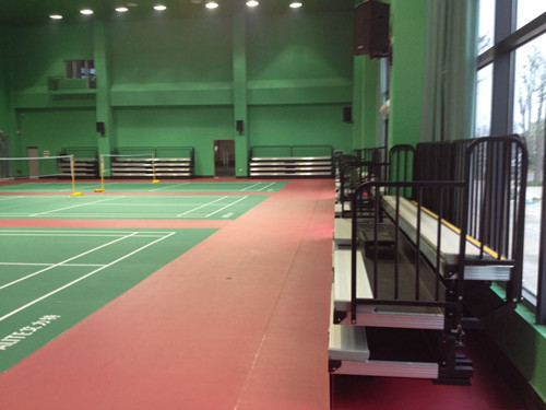 北海昊海房地產(chǎn)公司羽毛球館看臺(tái)