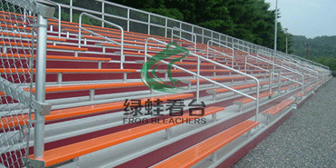 美國堪薩斯中學(xué)體育場看臺(tái)