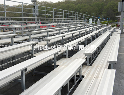 中國(guó)網(wǎng)球?qū)W院網(wǎng)球場(chǎng)八層鋁制看臺(tái)