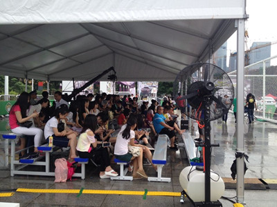 綠蛙看臺(tái)助威廣汽本田凌派杯五人足球爭(zhēng)霸