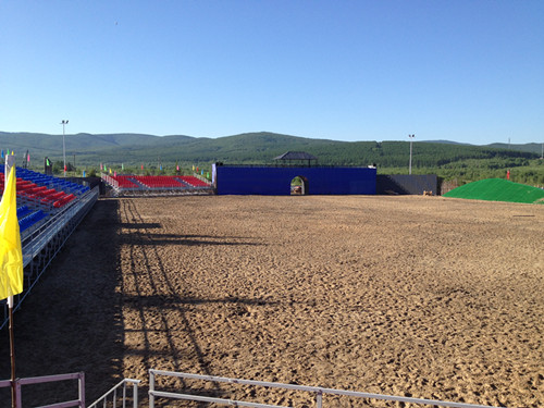 綠蛙拼裝看臺帶您縱享阿爾山國際圣水節(jié)