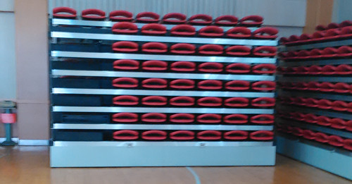 上海打虎山路第一小學(xué)可移動式伸縮看臺