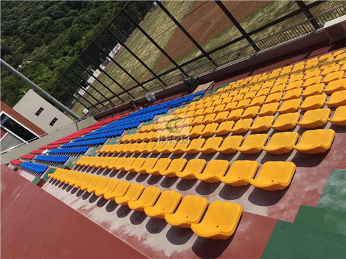 綠蛙看臺積極配合華南大區(qū)深圳棒球館項目