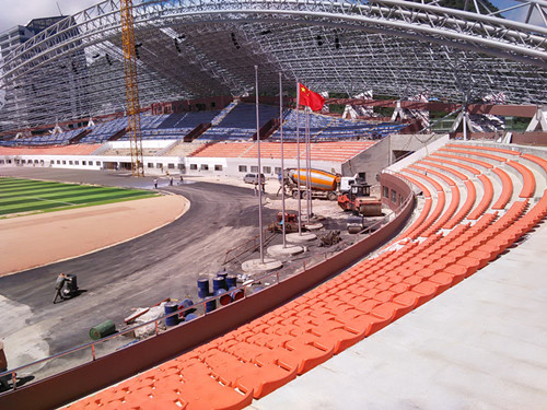 甕安縣全民健身活動中心看臺安裝完畢