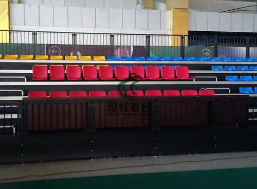 孝義市三皇水一方國羽球館固定看臺