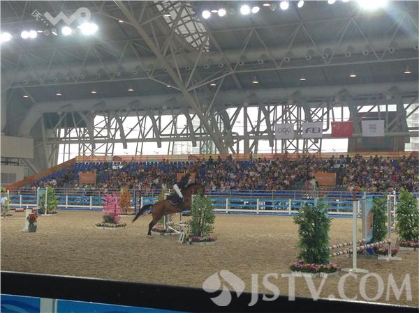 綠蛙看臺正式亮相南京青奧會馬術比賽