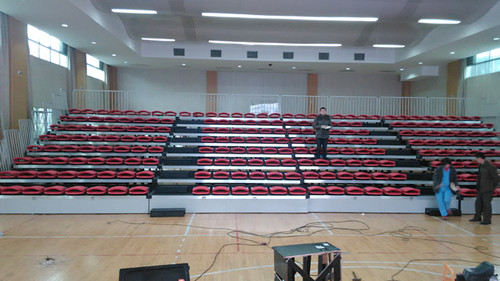 上海打虎山路第一小學(xué)可移動式伸縮看臺