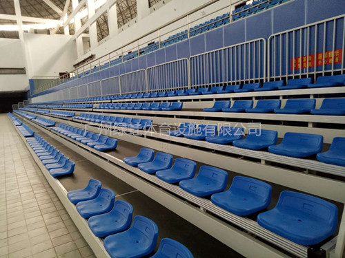 湖南雙峰縣全民健身游泳館伸縮看臺完工