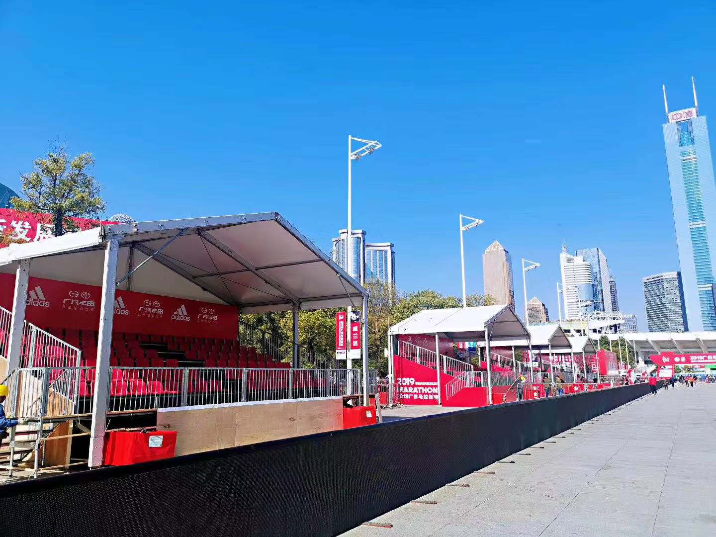 綠蛙看臺(tái)與2019廣州馬拉松賽攜手并進(jìn)機製，共譜馬拉松賽事新輝煌