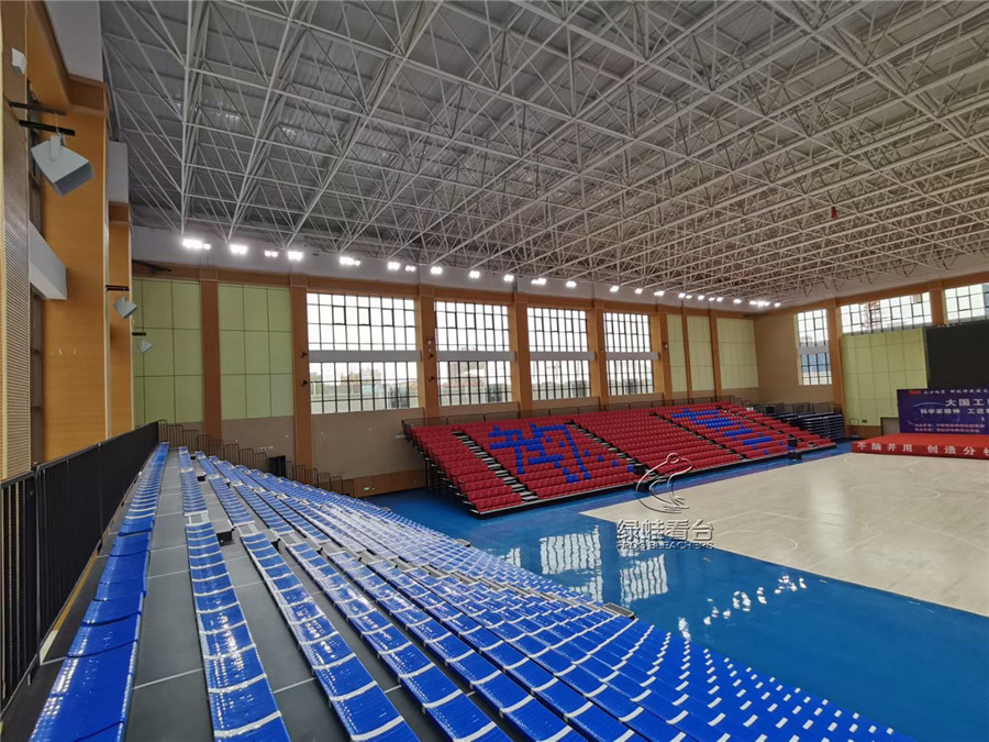 山丹新城區(qū)全民健身中心體育館看臺(tái)座椅