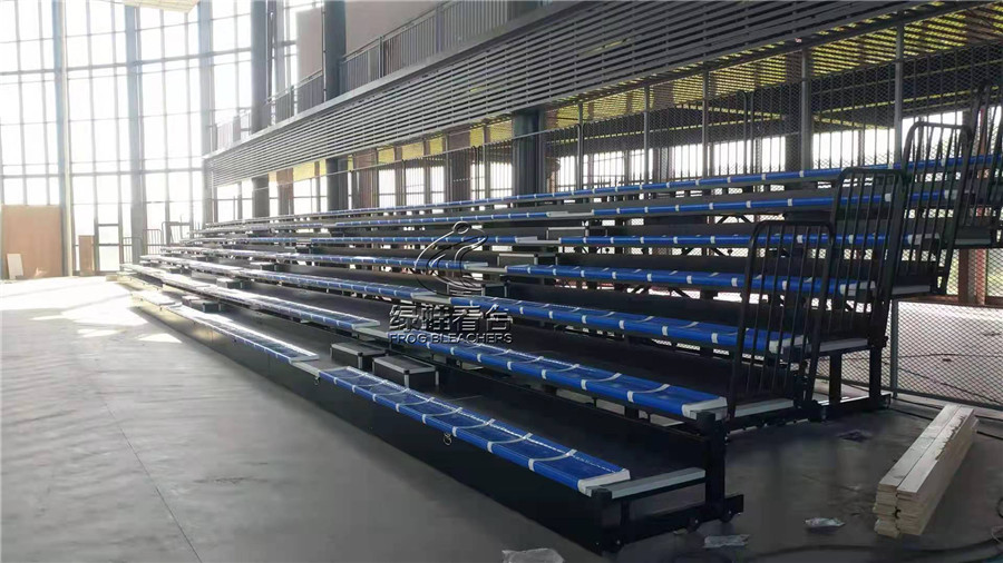 湘鄉(xiāng)市名民實驗中學(xué)伸縮看臺搭建項目