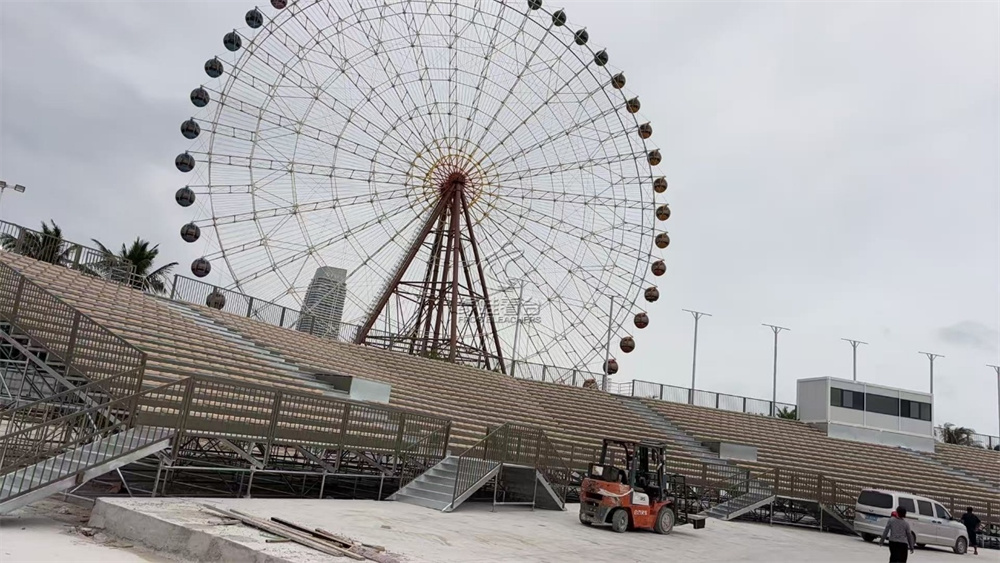 三亞海昌夢(mèng)幻海洋不夜城的看臺(tái)